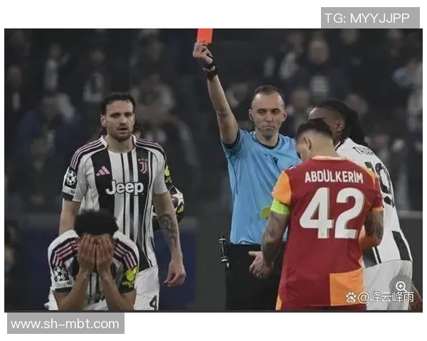 世界杯激战阿森纳与尤文图斯战成平局帽子戏法引发争议判罚热议