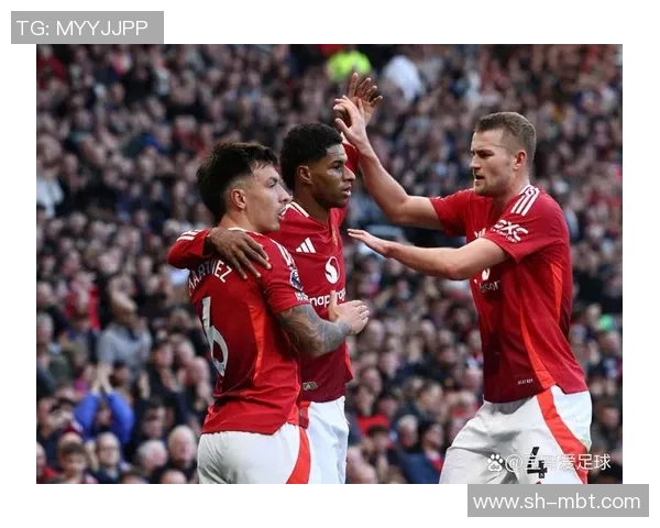 英超焦点战巴黎圣日耳曼与曼联战平红牌事件引发全场热议